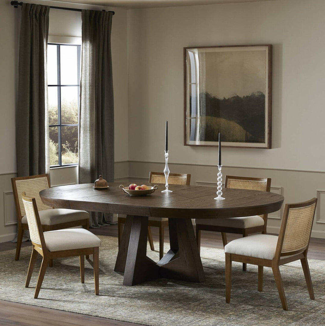 ELDA ROUND EXTENSION DINING TABLE