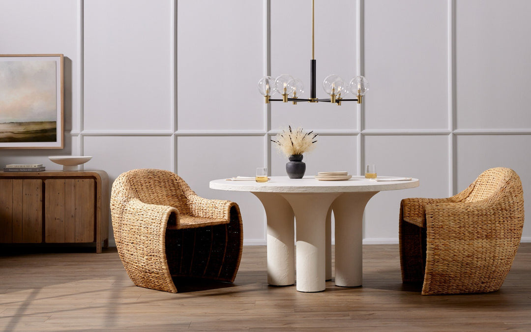 FALINE ROUND DINING TABLE
