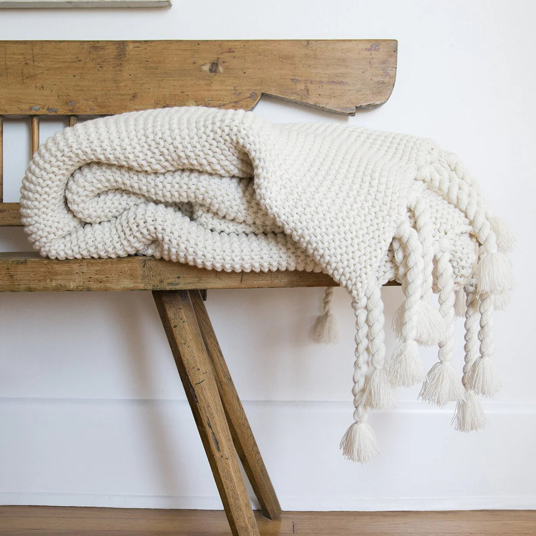 TRISSY OVERSIZED THROW