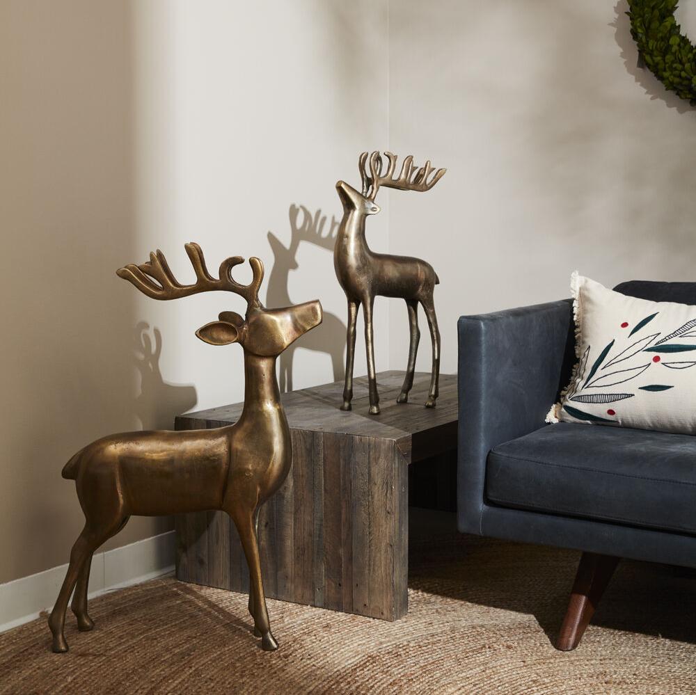 DASHER REINDEER STATUE